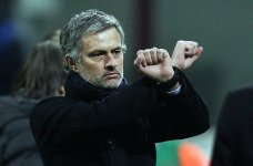 Jose-Mourinho-Inter-handcuffs-108705887.jpg